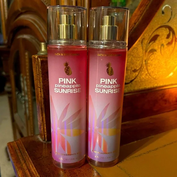 Bath & Body Works Pink Pineapple Sunrise Set - Picture 1 of 2